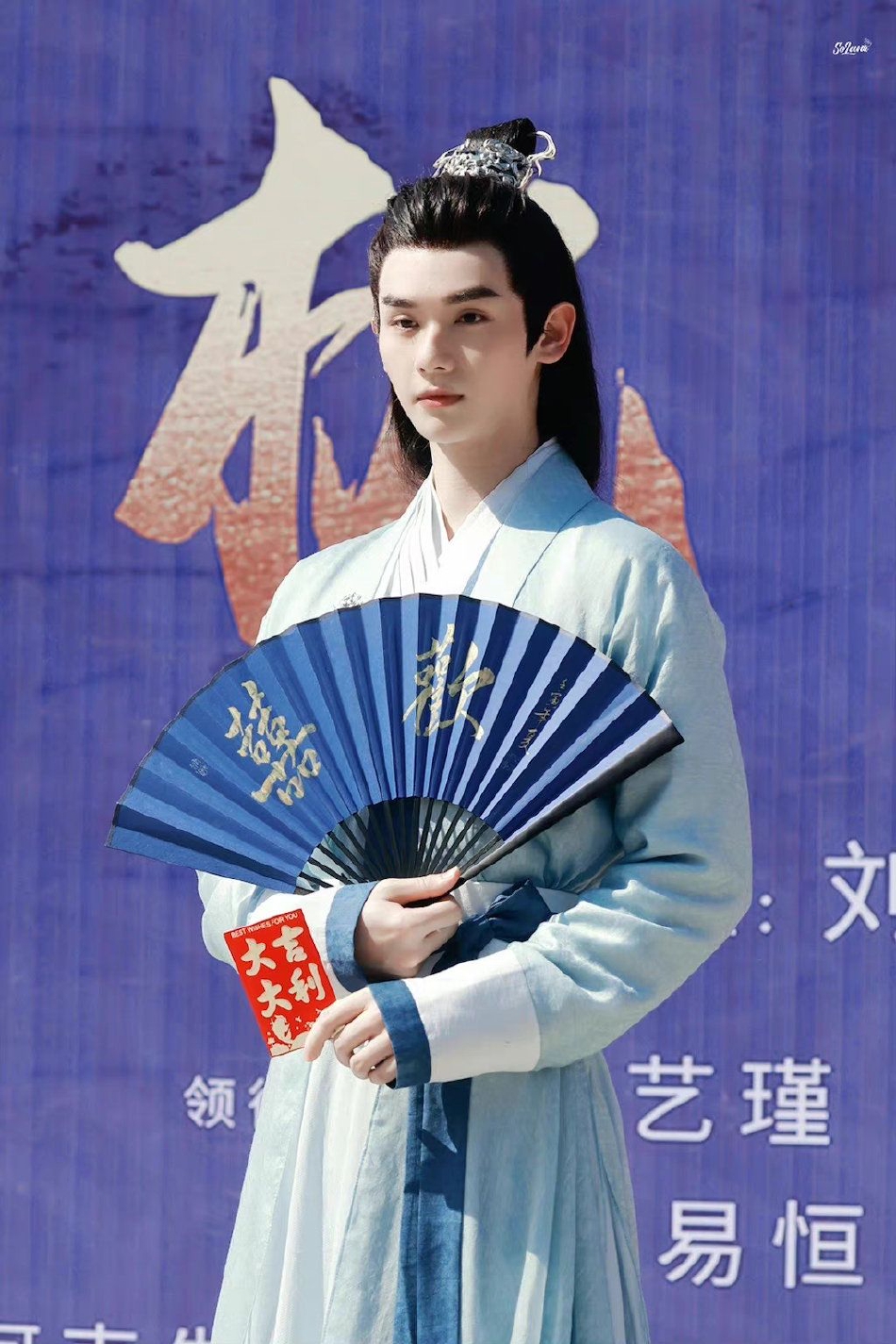 　　种种奖补的范围及力度，放在全国来看也属罕见，堪称文旅界新晋“氪金玩家”。对于旅游大省河南而言，今年要力争实现“全年游客接待量突破10亿人次、旅游综合收入突破1万亿元”的目标，郑州显然要扛下主引擎的责任。
