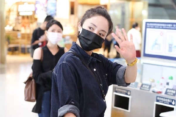 　　河南省气候中心6月12日8时发布干旱橙色预警，根据最新气象干旱监测显示，安阳、鹤壁、焦作、开封、洛阳、漯河、南阳、平顶山、濮阳、商丘、新乡、信阳、许昌、郑州、周口、驻马店等16个地市72个国家级气象站监测到气象干旱达到重旱等级以上，并已持续10天。据天气部门预报，6月24日之前，全省将维持高温晴热天气，虽然部分时段有分散对流性降水，但无法有效缓解旱情。