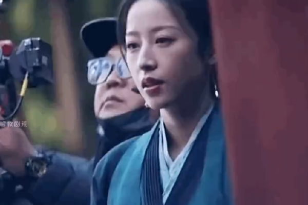 　　6月21日，中央纪委国家监委发布消息，自然资源部原党组成员，中国地质调查局原党组书记、局长钟自然被开除党籍，涉嫌受贿、故意泄露国家秘密犯罪问题移送检察机关依法审查起诉。